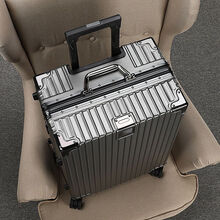 NAVEE亮相AWS峰会：云计算驱动AI智能出行全球化升级(图1)