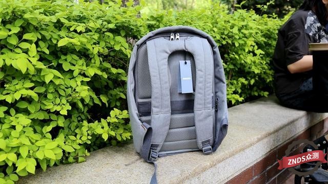 能洗衣做饭的机器人来了!星尘智能绳驱机器人T1发布:899万起(图1)